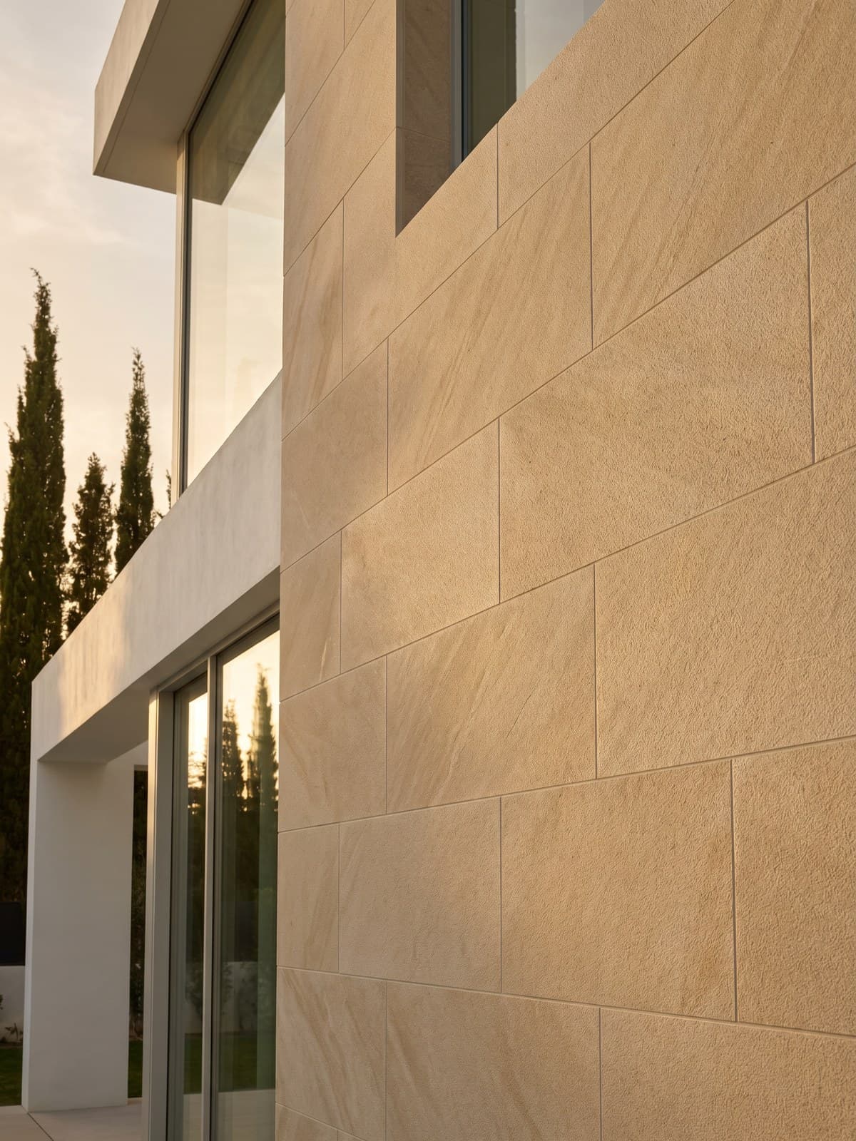 Atlas Beige Castle Dune — application 3