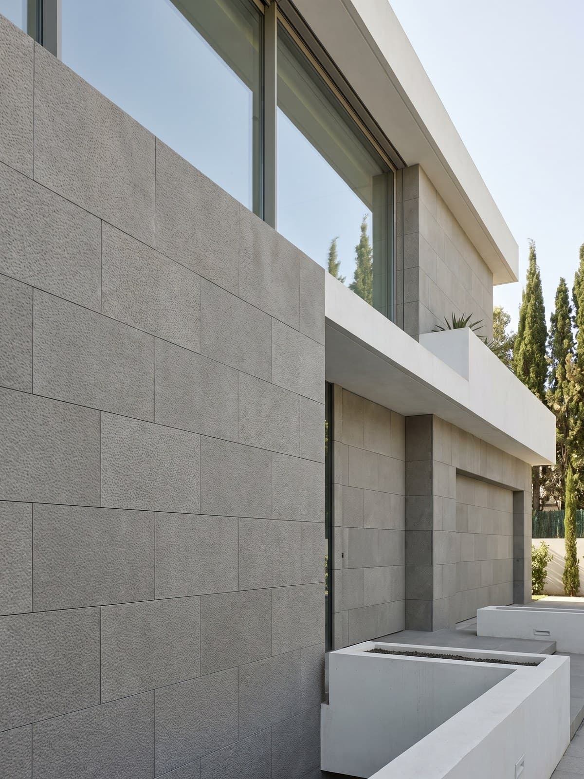 Atlas Grey Rustic — application 9